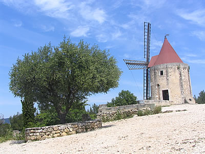 Moulin Saint-Pierre dit Moulin de Daudet