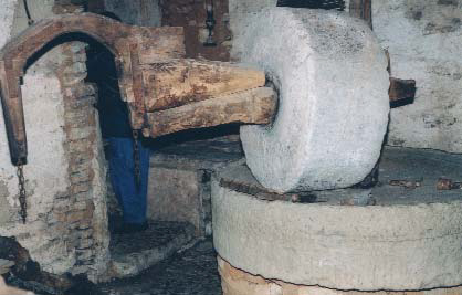 Moulin à huile de Fontvielle - photo Ph.Bellan