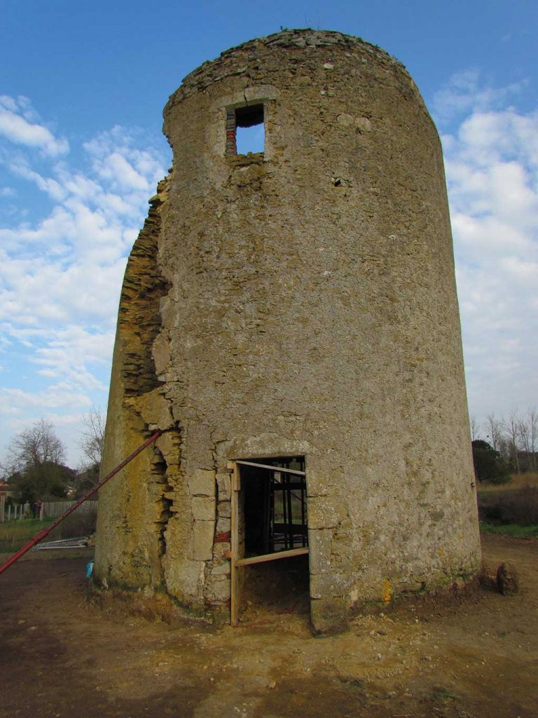 Un appel aux dons pour rénover un vieux moulin de L'Île-d'Olonne en Vendée