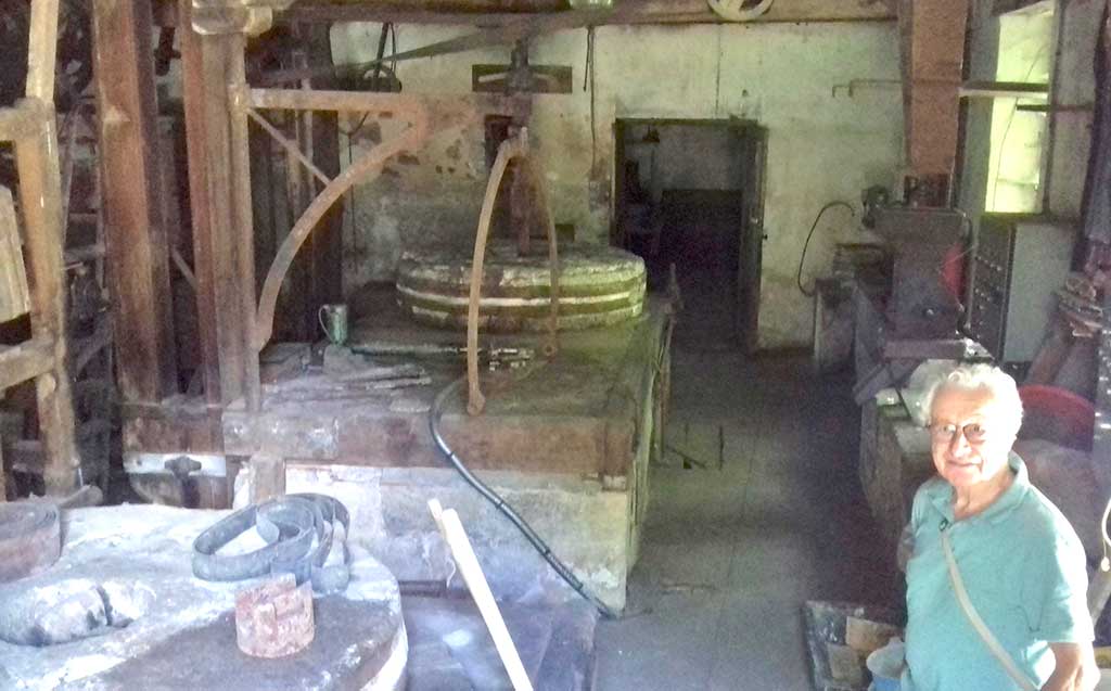 À l'Abbaye du Rivet, un chantier de restauration pour le moulin - Auros (Gironde)